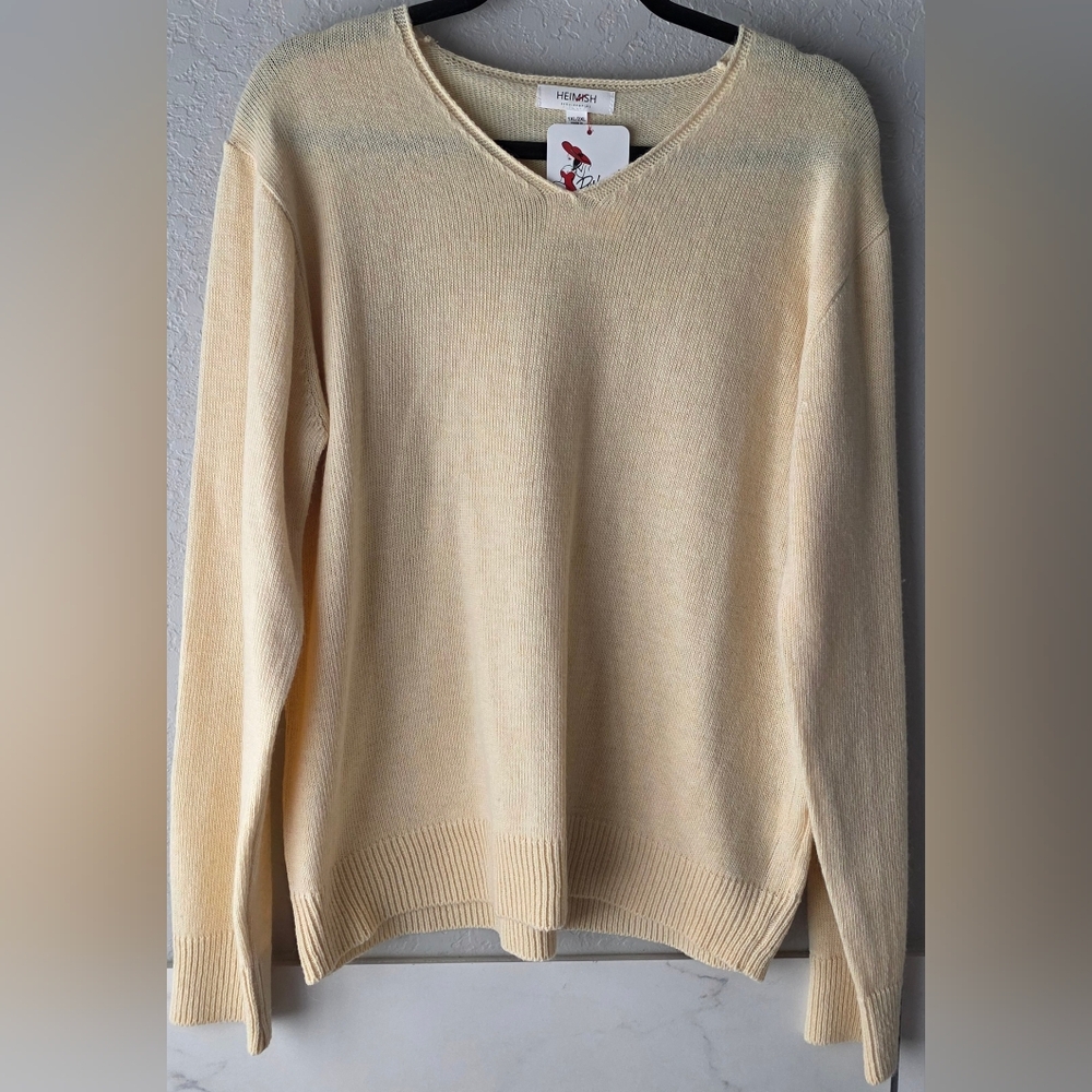 Heimish Size 1XL Elegant Cream V-Neck Sweater NWT